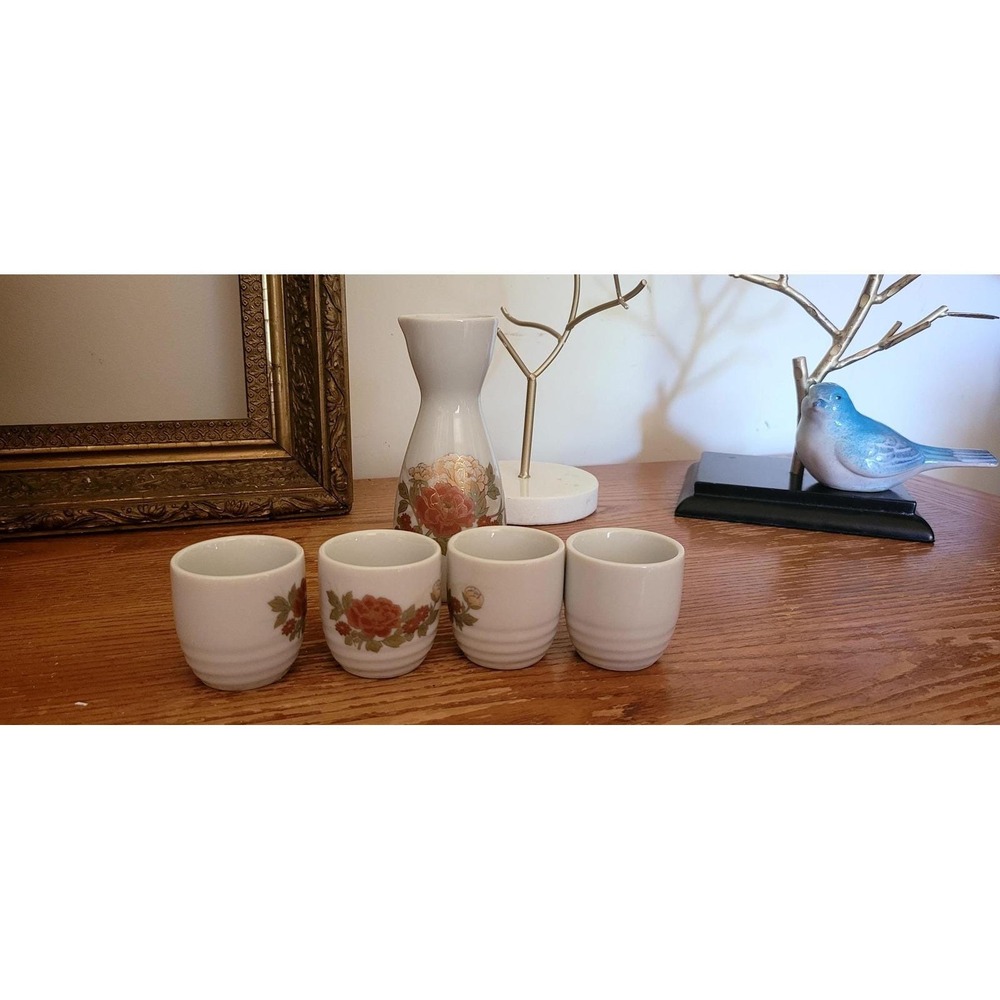 MCM Japanese Porcelain Traditional Sake Ceromonial Set Zen Minimalist Vintage‎
